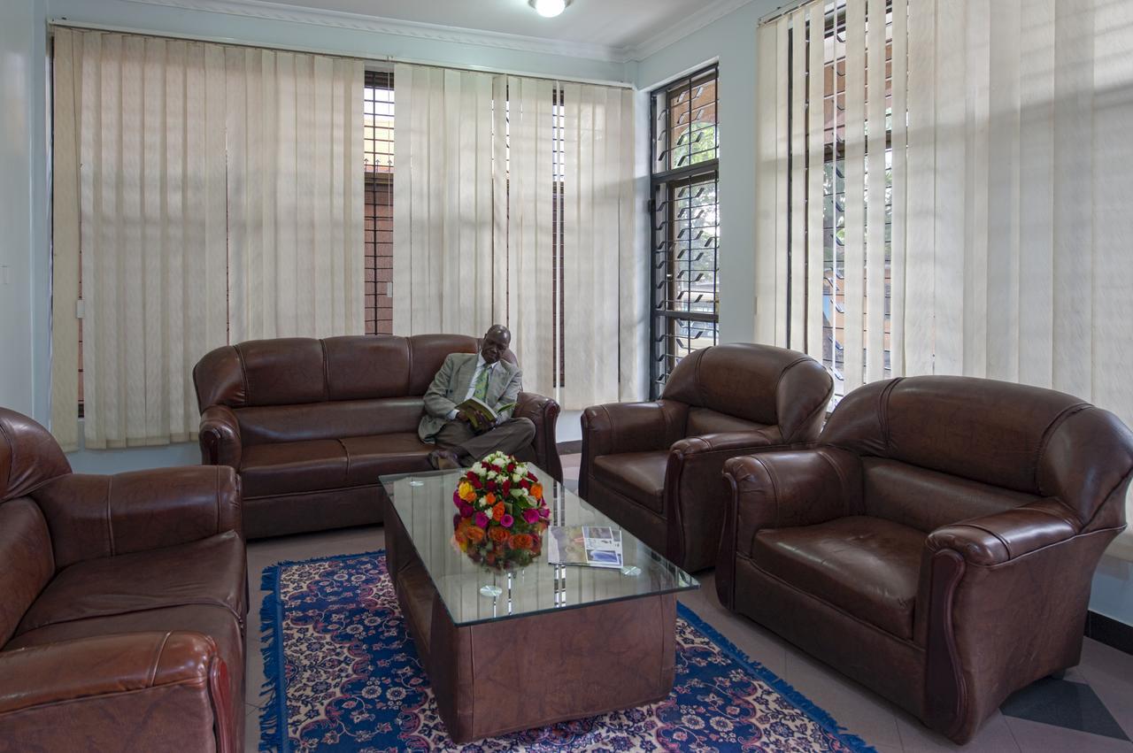 Jevas Hotel Arusha Bagian luar foto
