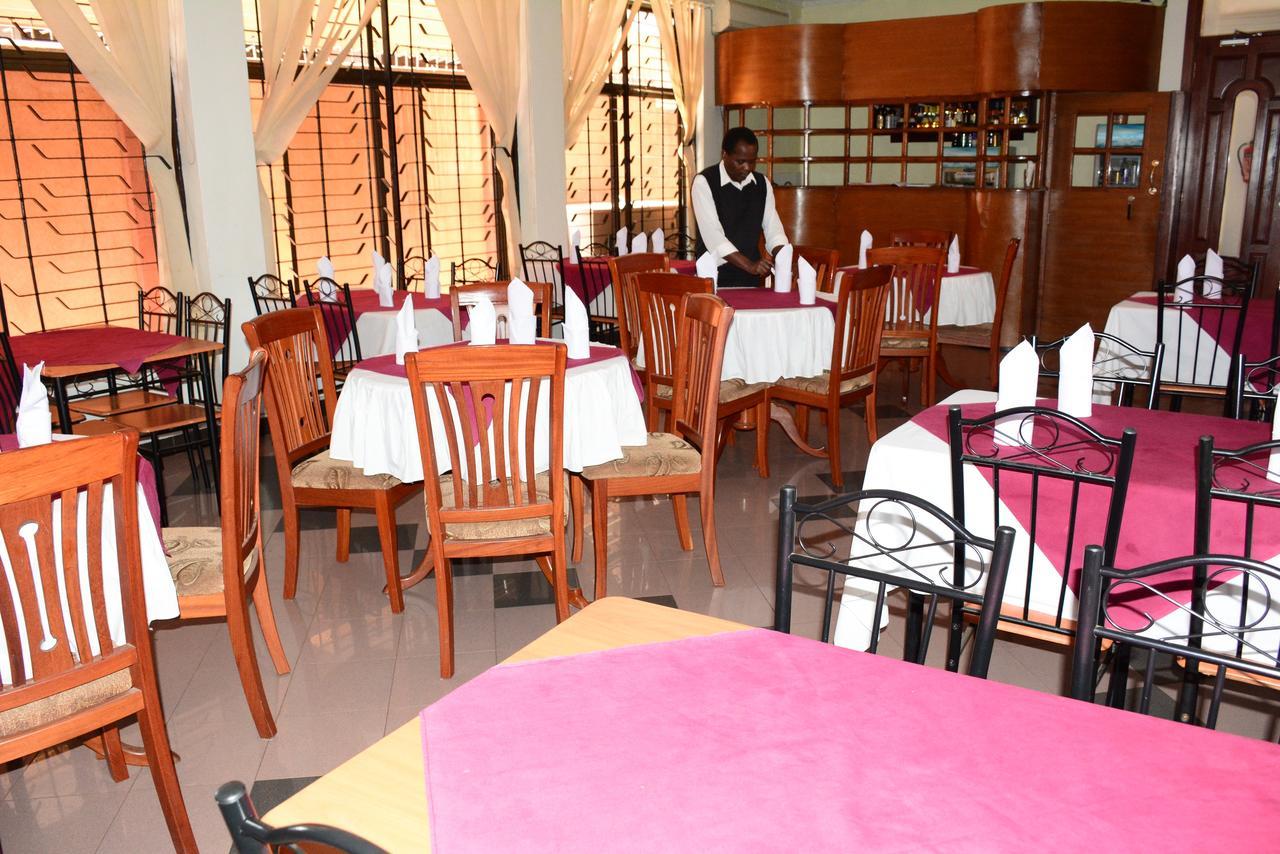 Jevas Hotel Arusha Bagian luar foto