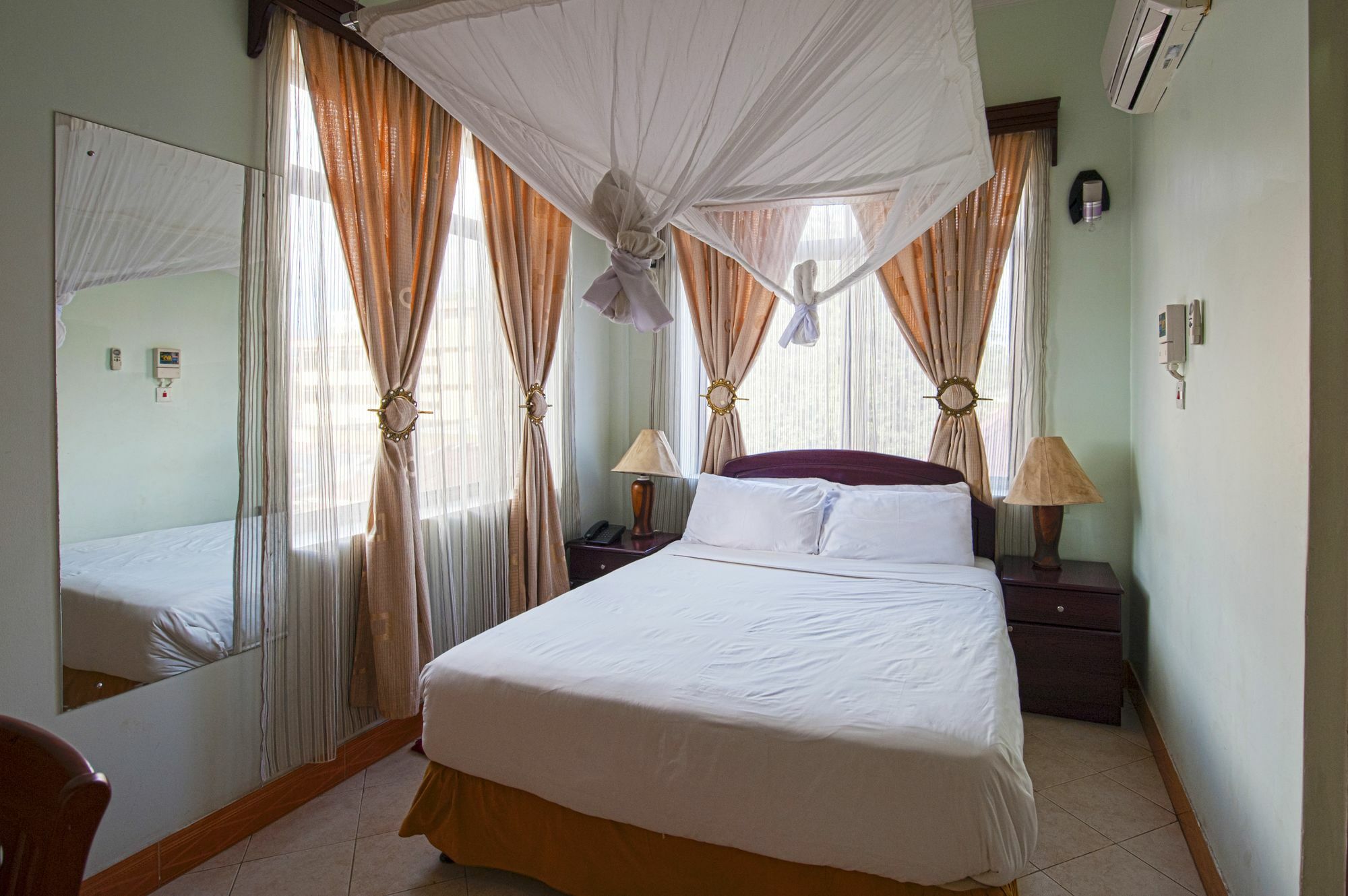 Jevas Hotel Arusha Bagian luar foto