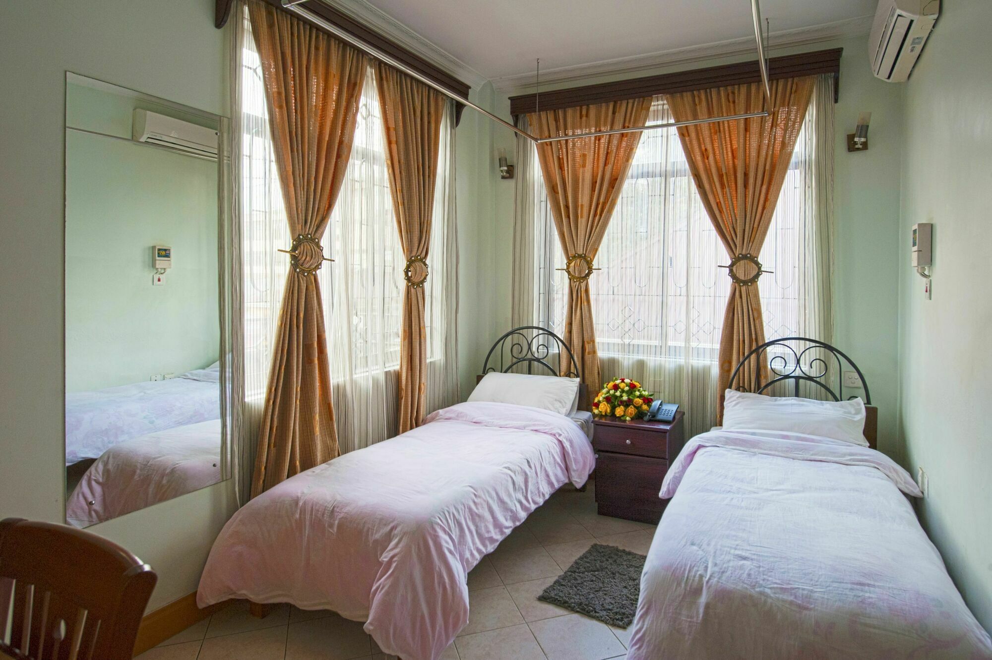 Jevas Hotel Arusha Bagian luar foto