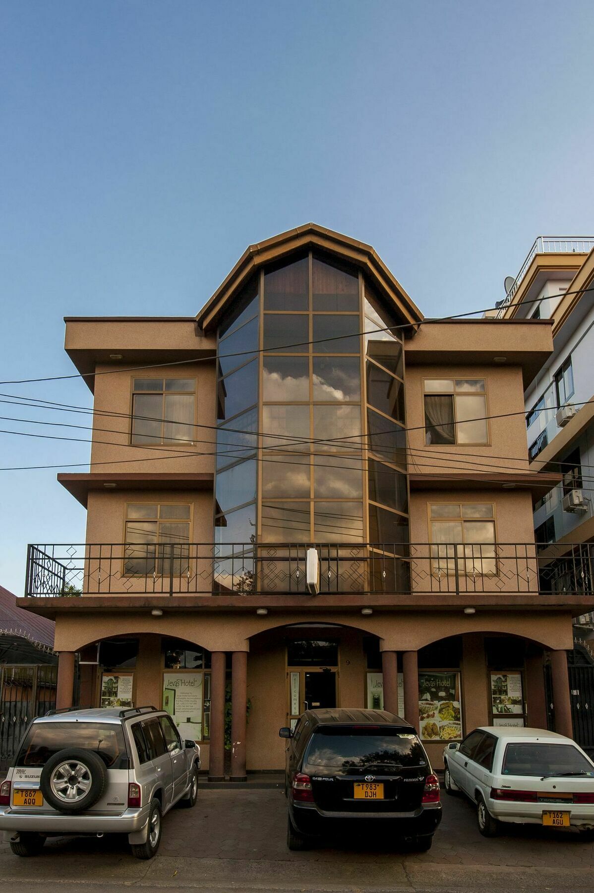Jevas Hotel Arusha Bagian luar foto